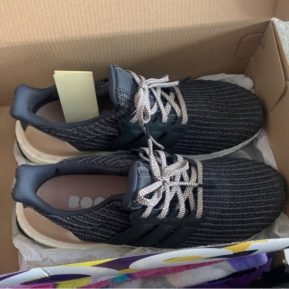 Addidas - Picture 2 of 2